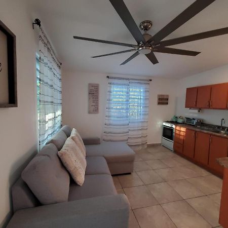 Aguadilla Sunrise Apt With Ac Wifi 8 Minute Walk From Crashboat Beach Exterior photo